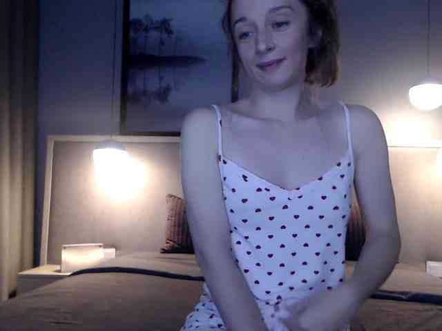 Shy-SweetGirl webcam