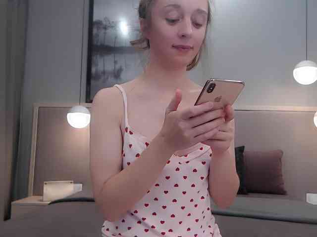Shy-SweetGirl webcam