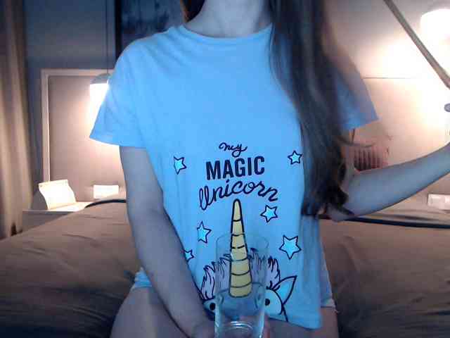 Shy-SweetGirl webcam