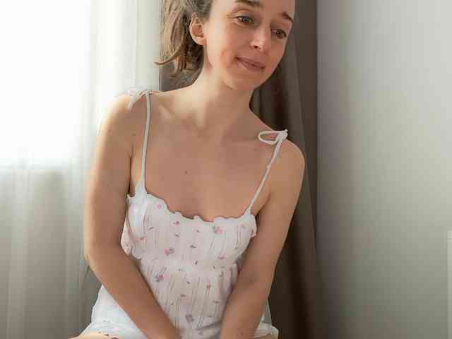 Shy-SweetGirl webcam