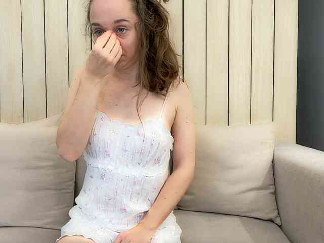 Shy-SweetGirl webcam