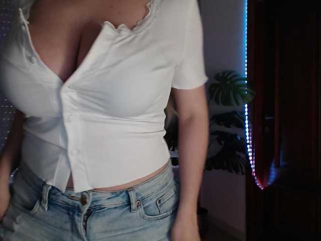 Alina-Lovely live cam profile