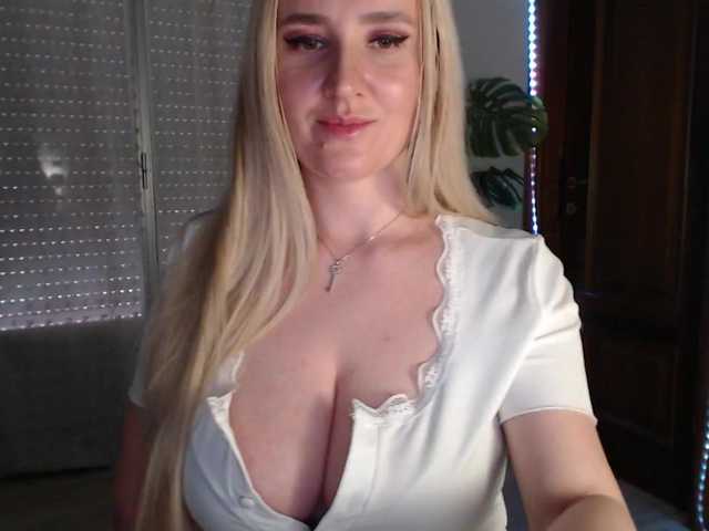 Alina-Lovely's BongaCams show and profile