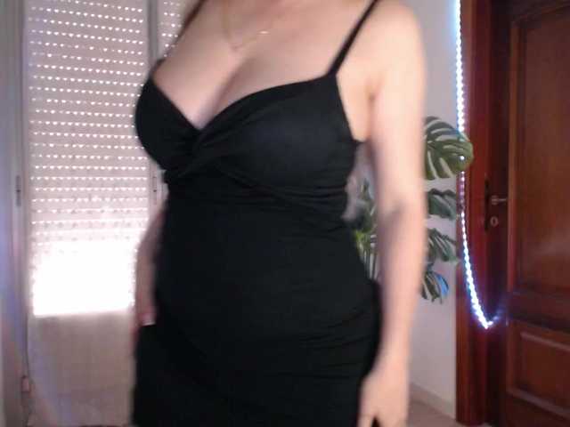 Alina-Lovely's BongaCams show and profile