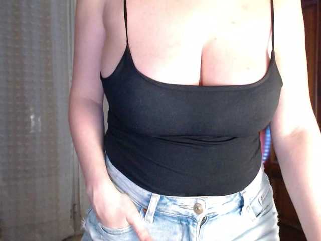 Alina-Lovely's BongaCams show and profile