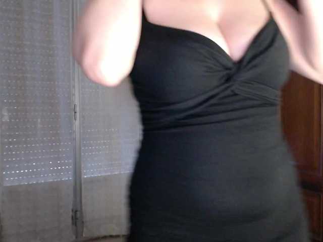 Alina-Lovely's BongaCams show and profile