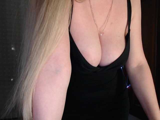 Alina-Lovely's BongaCams show and profile