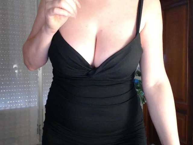 Alina-Lovely's BongaCams show and profile