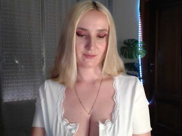 Alina-Lovely's BongaCams show and profile