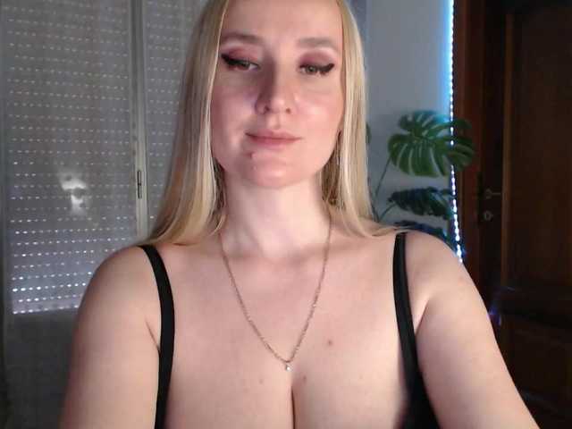 Alina-Lovely's BongaCams show and profile