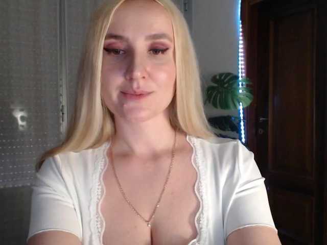 Alina-Lovely live cam