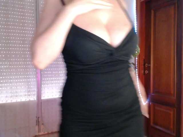 Alina-Lovely's BongaCams show and profile