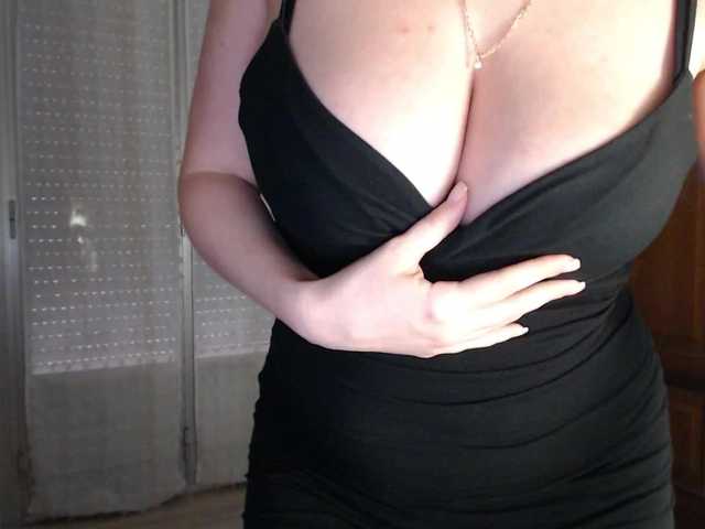 Alina-Lovely's BongaCams show and profile