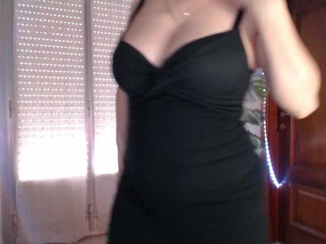 Alina-Lovely's BongaCams show and profile