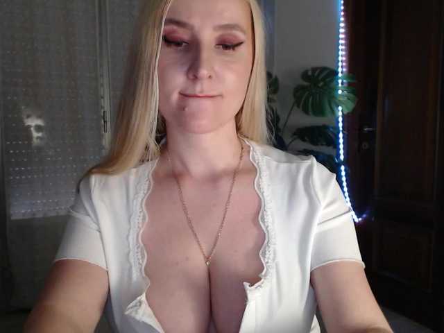 Alina-Lovely's BongaCams show and profile