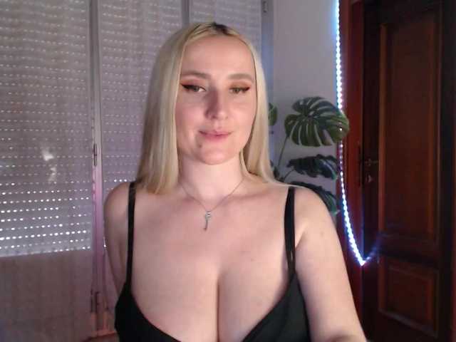 Alina-Lovely's BongaCams show and profile