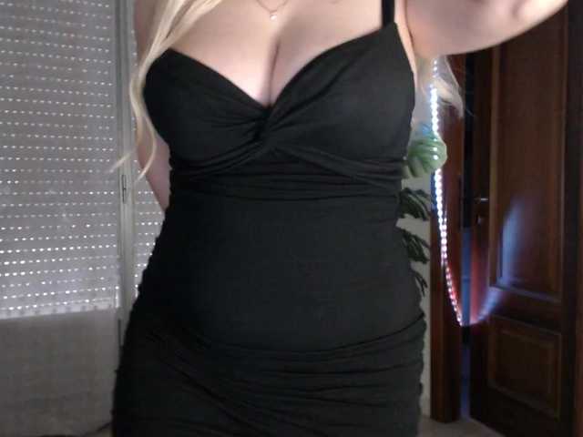 Alina-Lovely's BongaCams show and profile