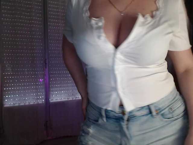 Alina-Lovely live cam profile