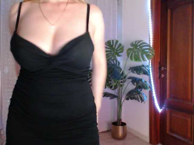 Alina-Lovely's BongaCams show and profile