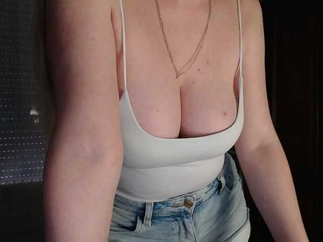 Alina-Lovely from BongaCams is Freechat