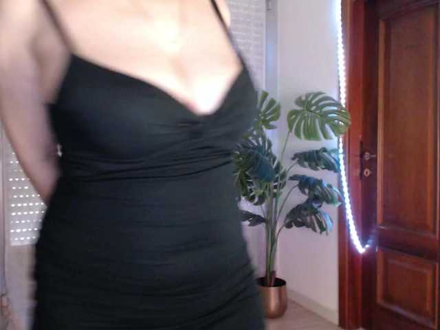 Alina-Lovely's BongaCams show and profile