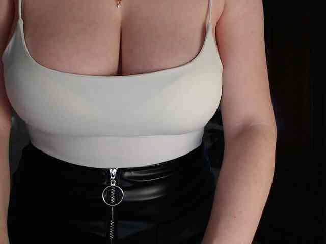 Alina-Lovely Live Webcam on BongaCams