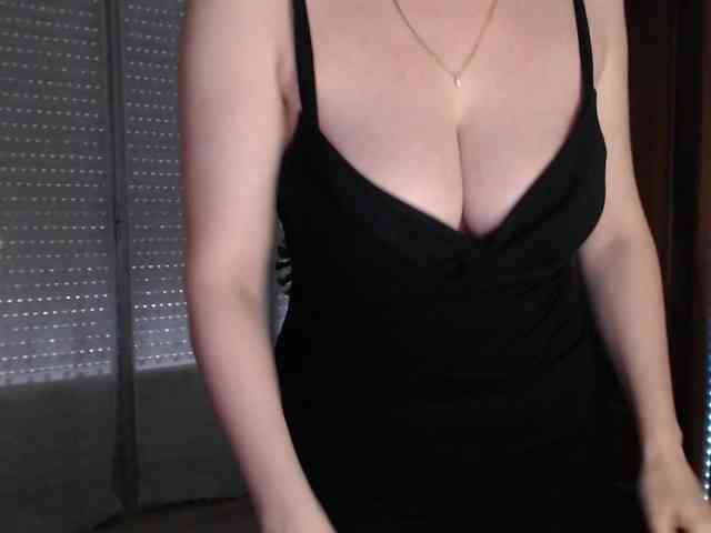 Alina-Lovely webcam