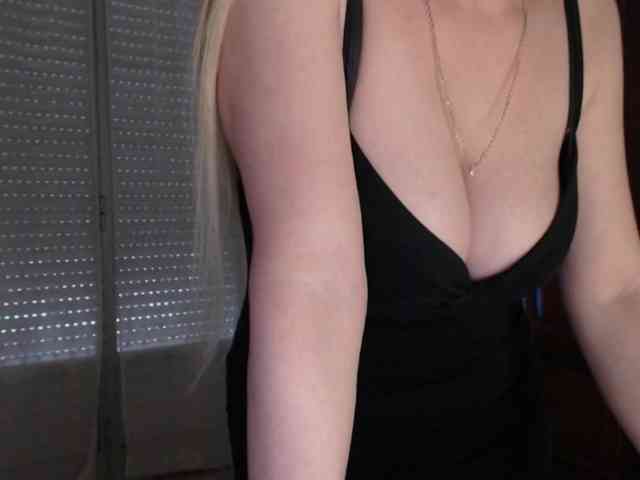 Alina-Lovely webcam