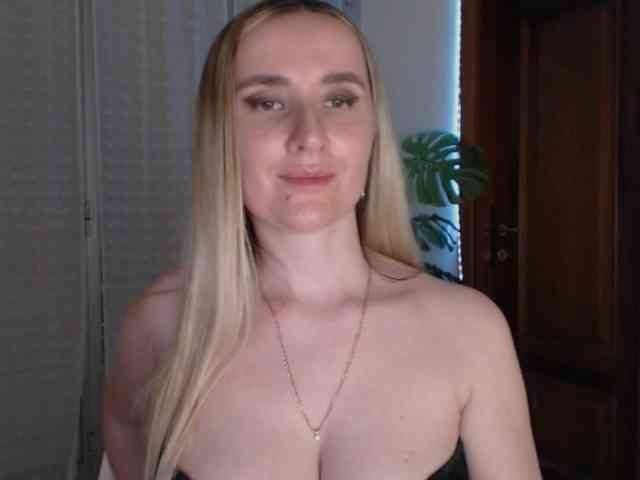 Alina-Lovely webcam