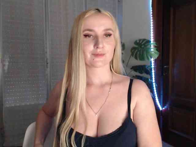 Alina-Lovely webcam