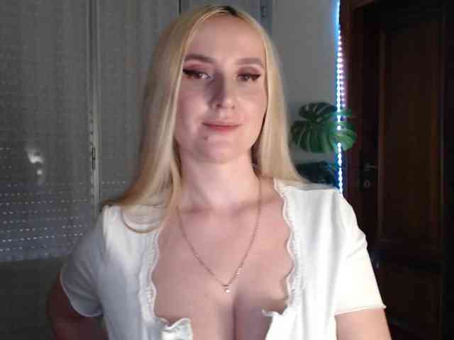 Alina-Lovely webcam
