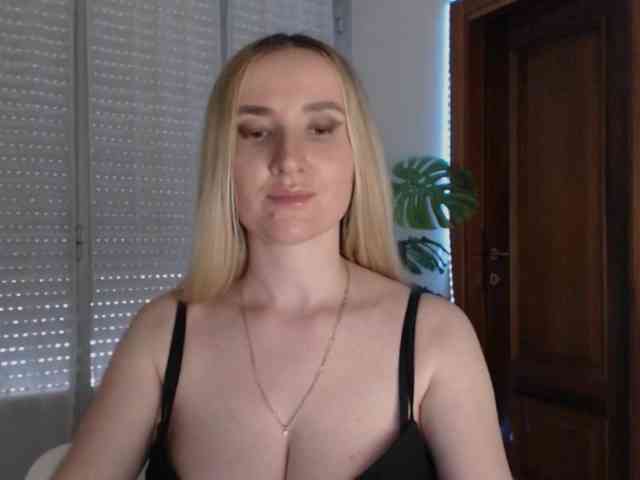 Alina-Lovely webcam