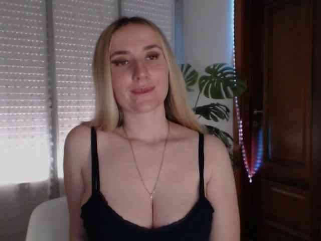Alina-Lovely webcam
