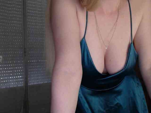 Alina-Lovely webcam