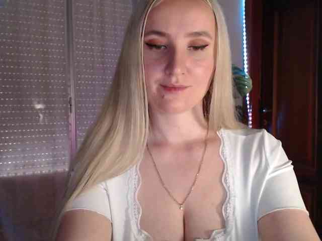 Alina-Lovely Live Webcam on BongaCams