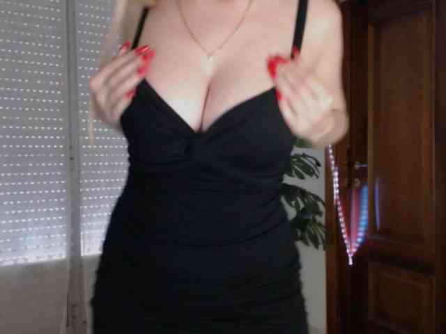 Alina-Lovely webcam
