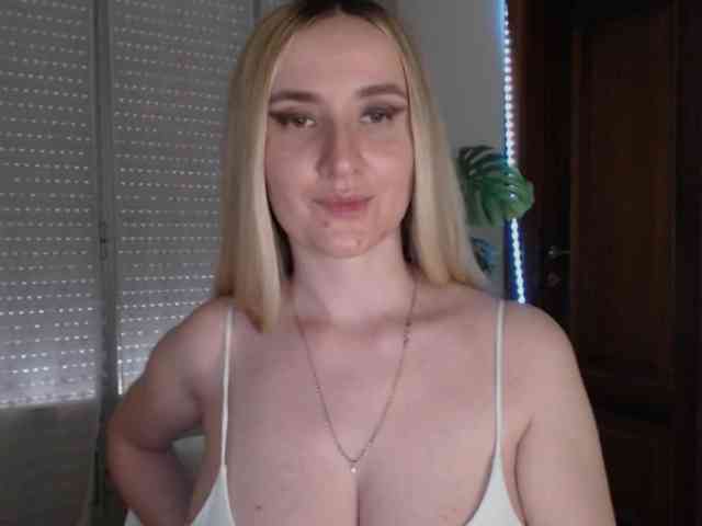 Alina-Lovely webcam