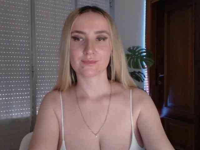 Alina-Lovely webcam