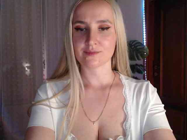 Alina-Lovely webcam