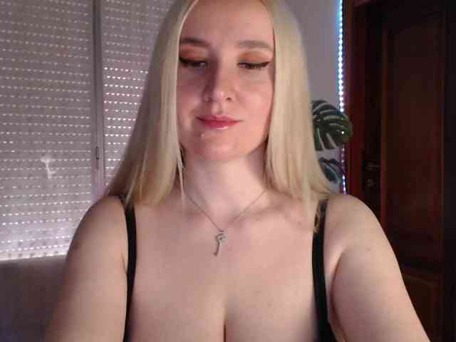 Alina-Lovely webcam
