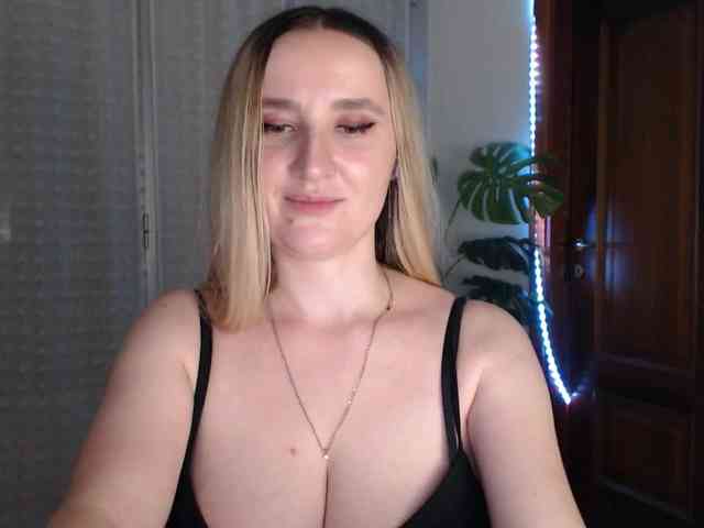 Alina-Lovely webcam
