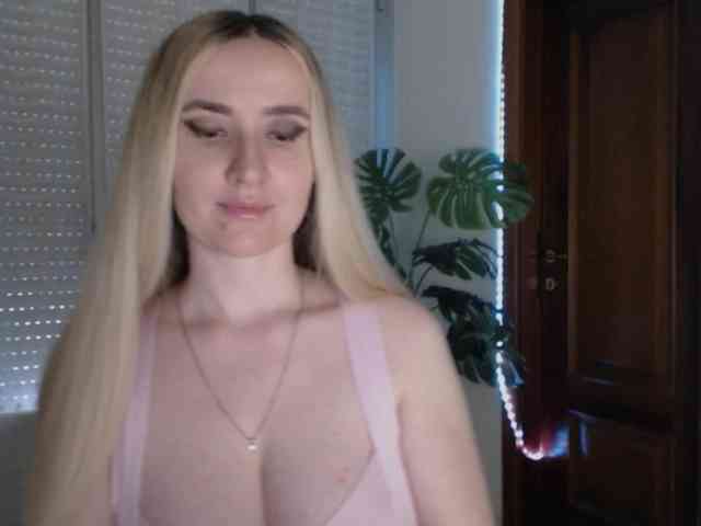 Alina-Lovely webcam