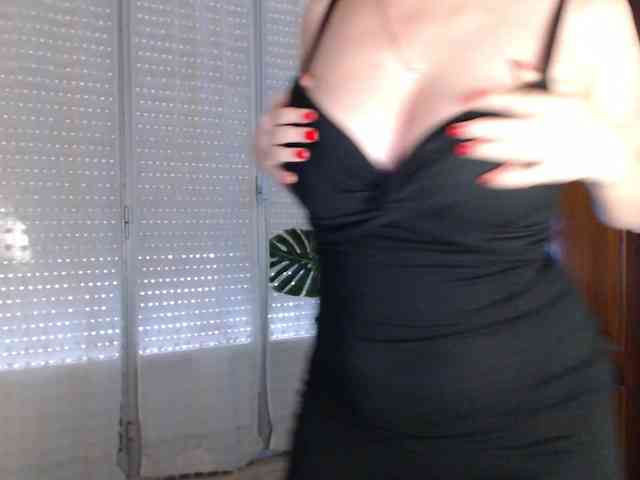 Alina-Lovely webcam
