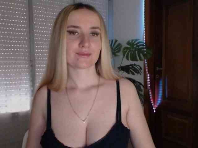 Alina-Lovely webcam