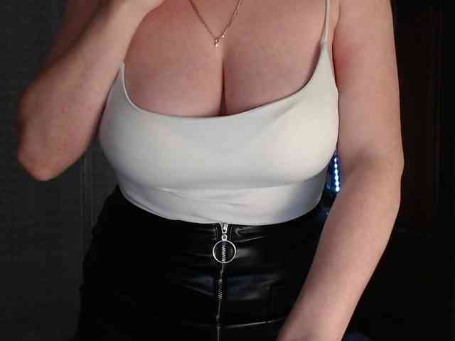 Alina-Lovely webcam