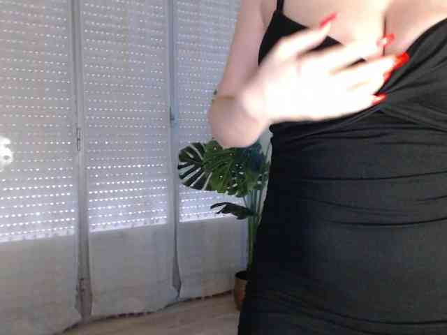 Alina-Lovely webcam
