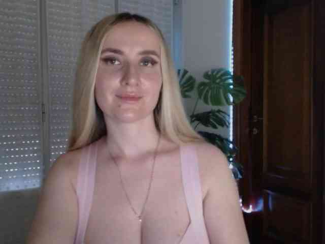 Alina-Lovely webcam