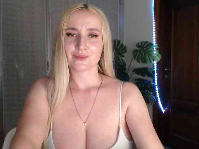Alina-Lovely webcam