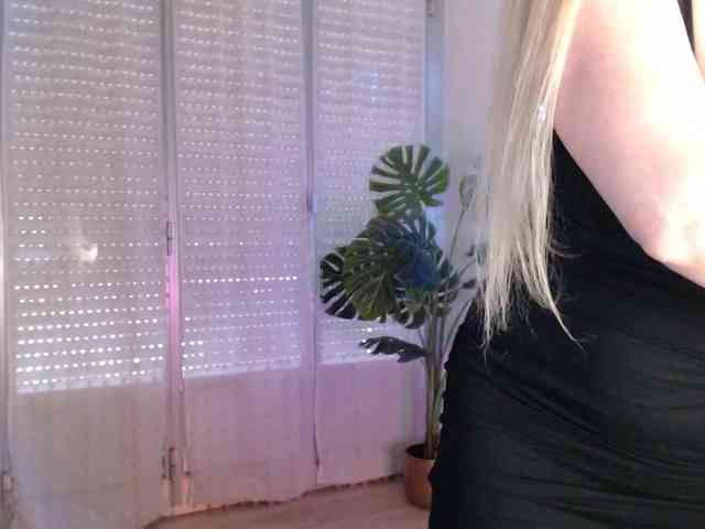Alina-Lovely webcam