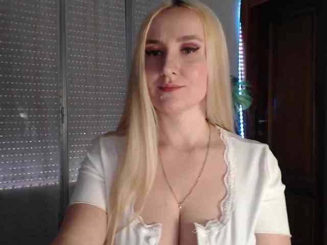 Alina-Lovely webcam